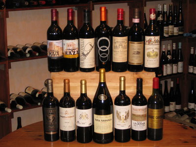 Flaschen die bei der Probe geöffnet werden.